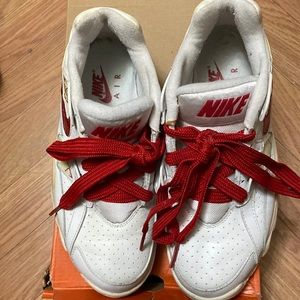 WMNS AIR TRAINER LOW, Size 8, White/Varsity Red